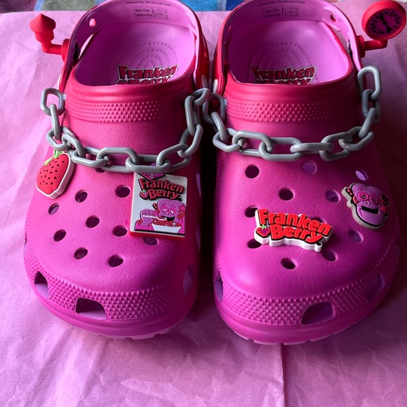 ๐ CROCS FRANKEN BERRY CLASSIC CLOG ๐ - Picture 2 of 16